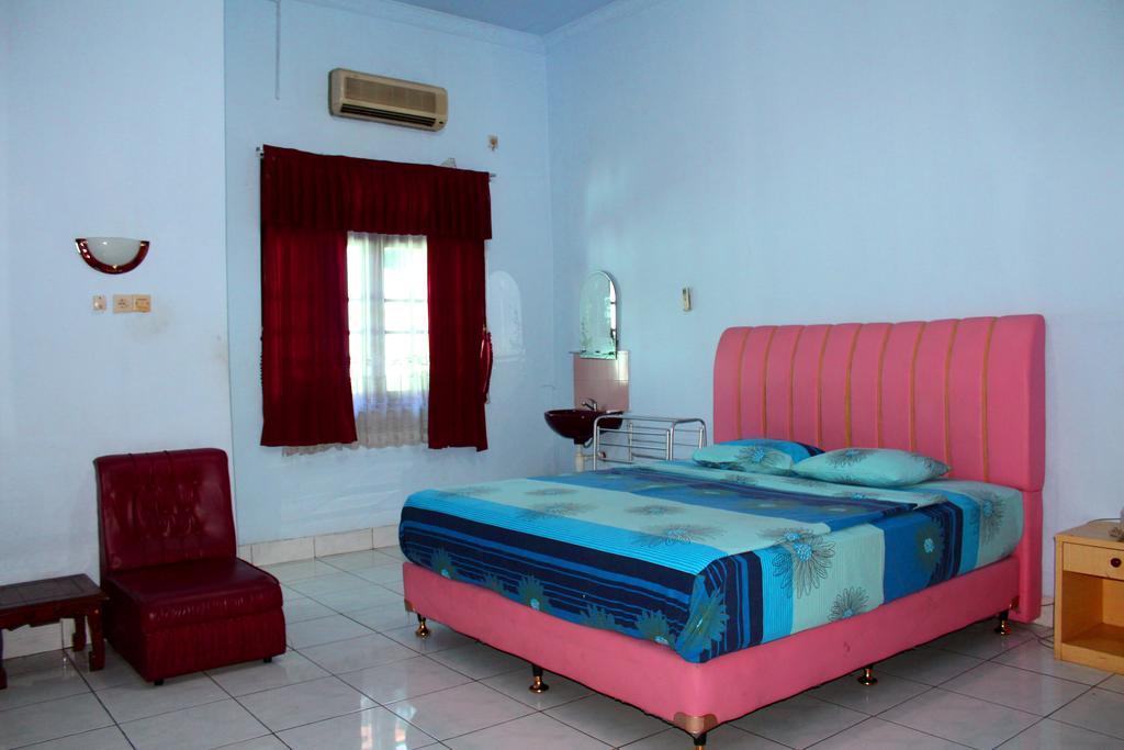 Hotel Indonesia Pekalongan Esterno foto