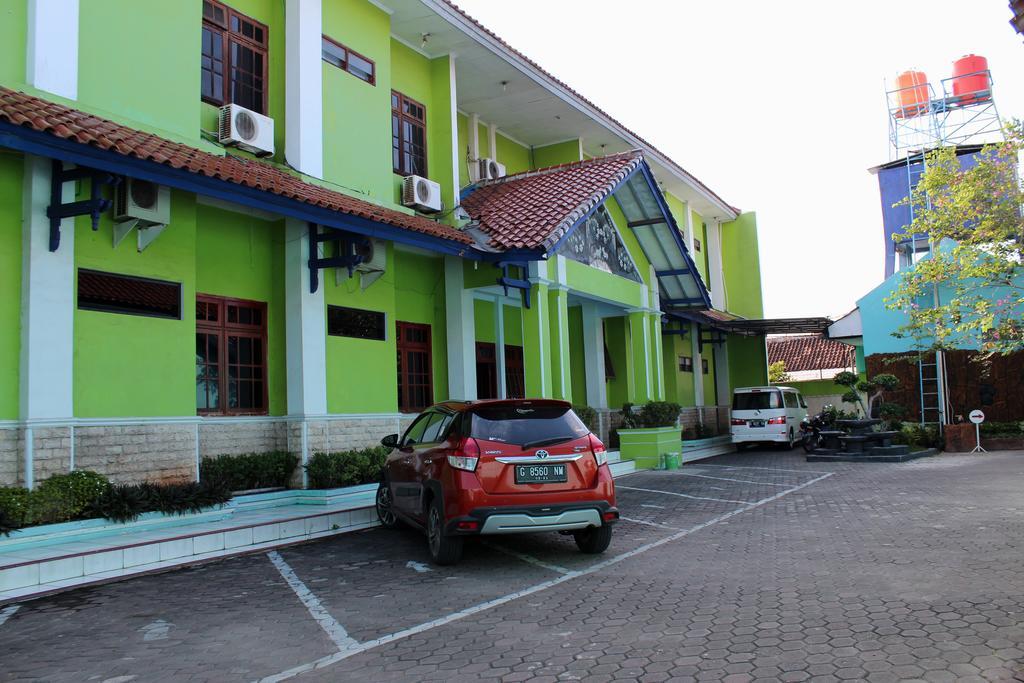 Hotel Indonesia Pekalongan Esterno foto