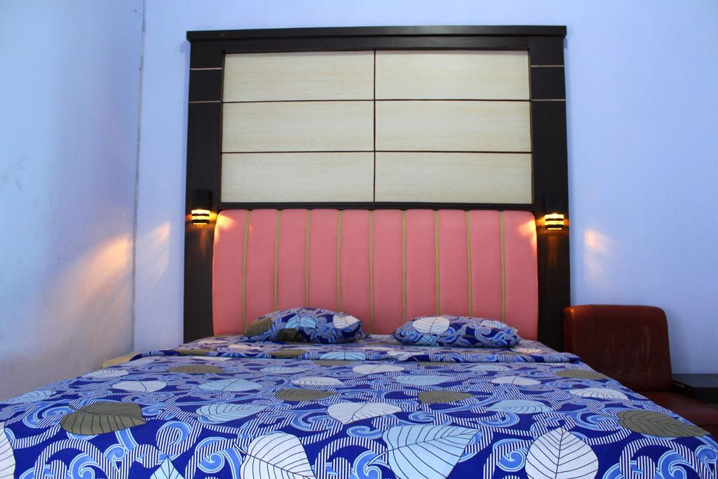 Hotel Indonesia Pekalongan Esterno foto